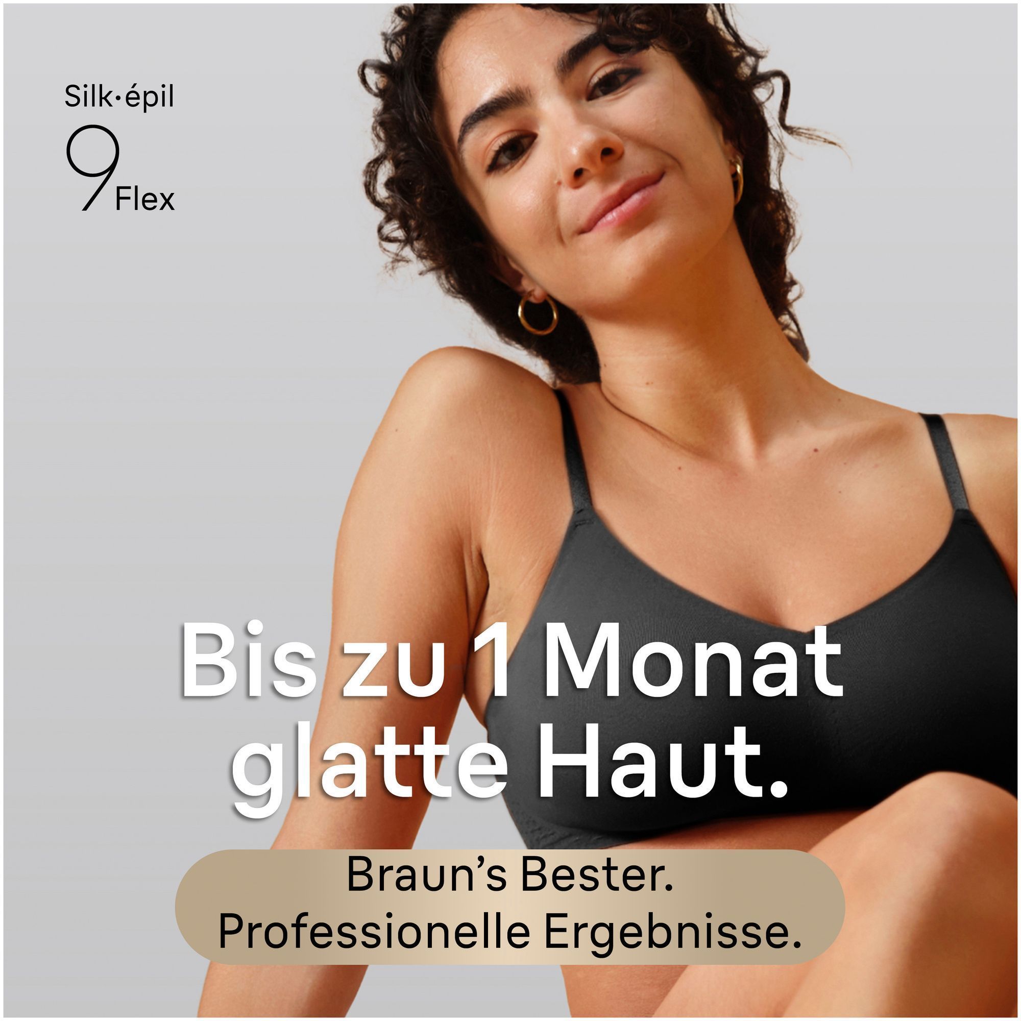 Nahaufnahme einer Frau, die ihren Oberschenkel mit dem Silk-epil 9 Flex epiliert.