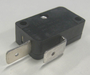 KW665692