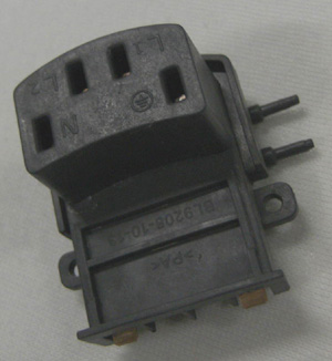 KW704216
